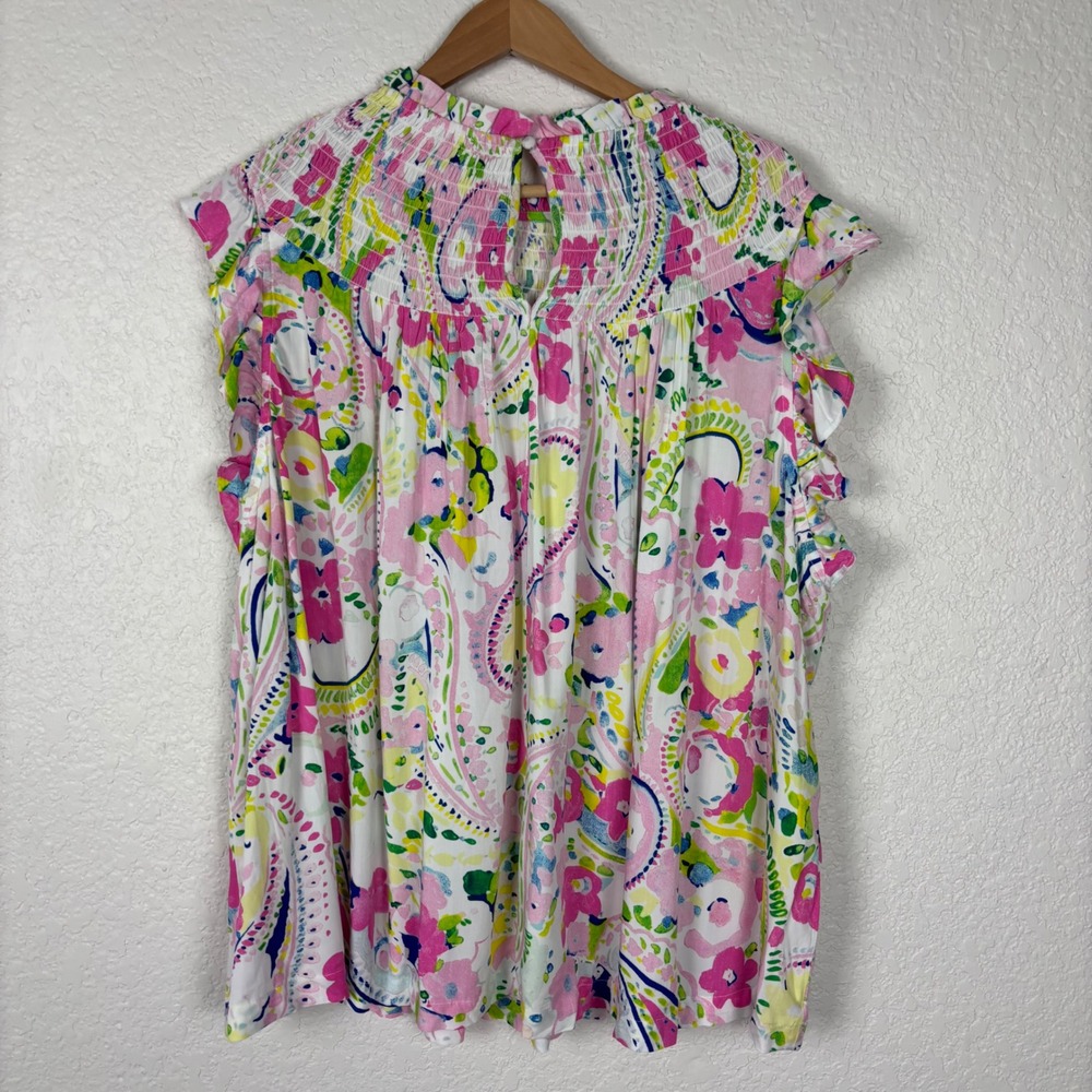 Crown & Ivy Women's Floral Smocked Blouse SZ 2X Vacation Resort - Picture 6 of 9